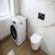 Koupelna - pračka Hoover a WC.jpg